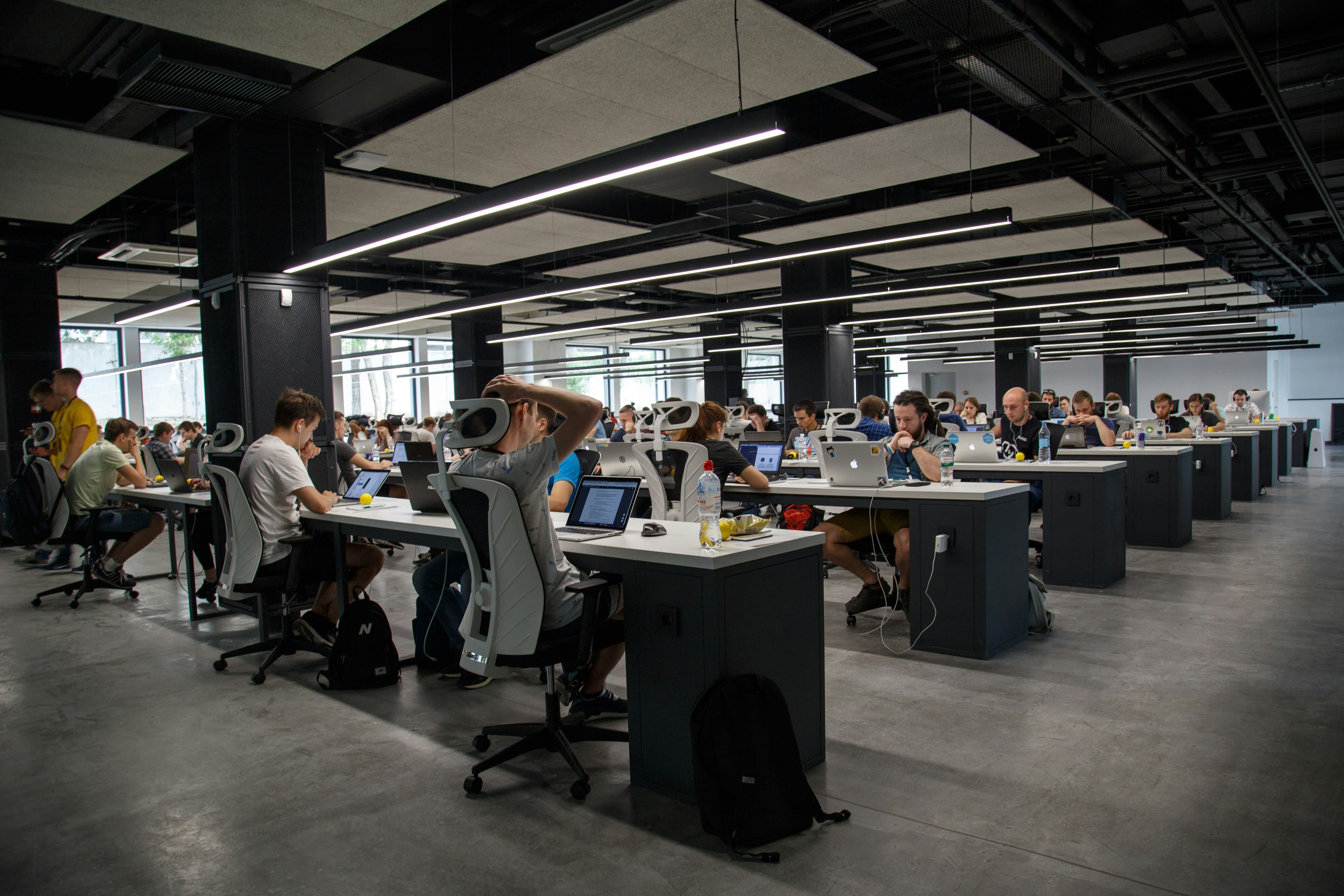 Legacy Sistemlerden Çıkış: GraphQL ve Mikroservis Mimarisiyle Operasyonel Hız Nasıl 3 Katına Çıkar?